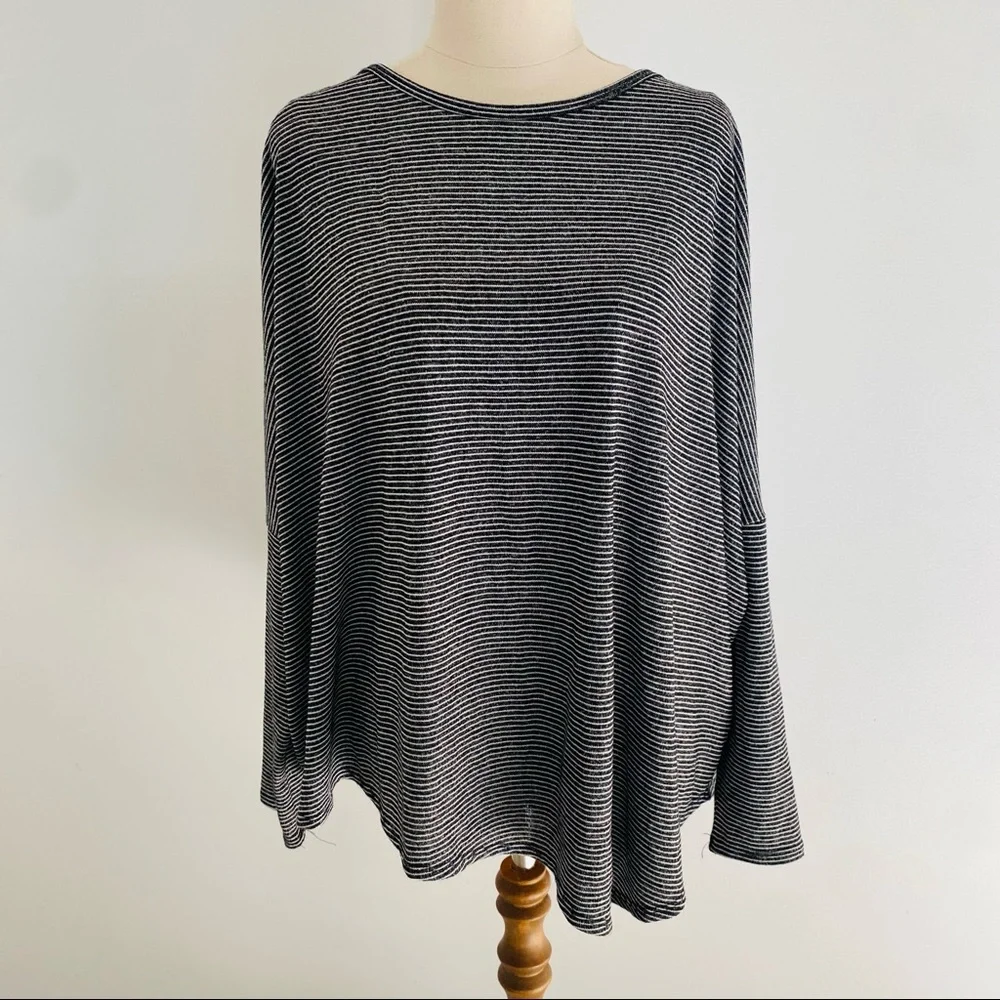 Seed Heritage black & white striped long sleeve batwing top size medium - Picture 1 of 7